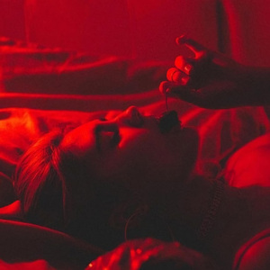 日韩女人大奶头特写视频
